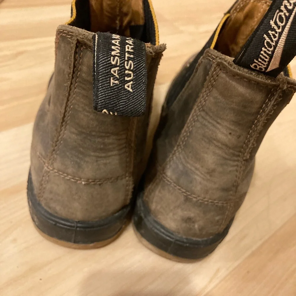 Blundstone Brown Leather Boots - Picture 2 of 4